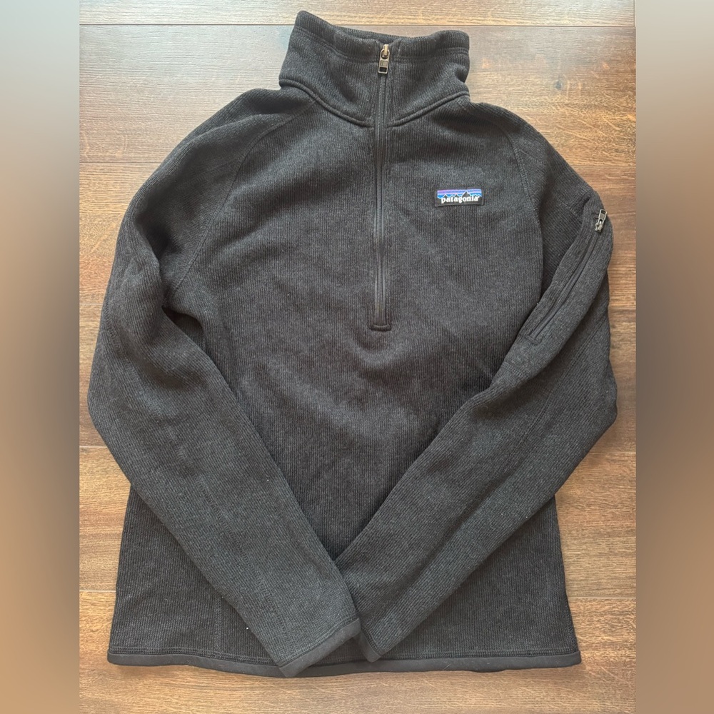 Women’s Black Patagonia Quarter Zip Size Small